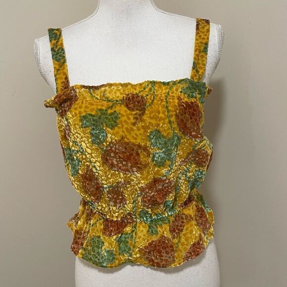 New Felipa Cropped Velvet tank size XS
With an easygoing fit and a plush velvet - Picture 5 of 9